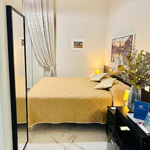  Bed & Breakfast Kambal Maison